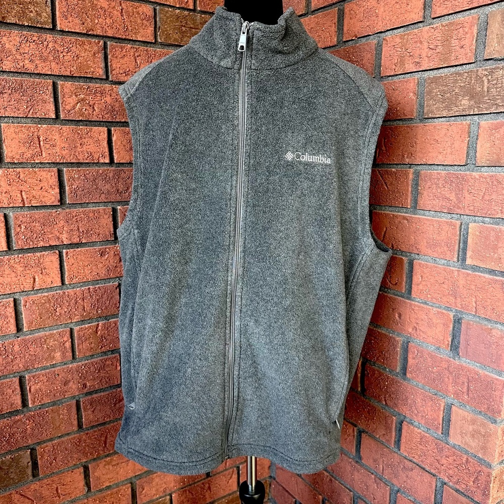 Columbia Zip Up Fleece Vest, Men’s size L